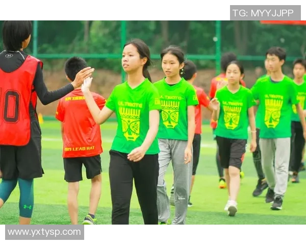 深圳飞盘队在滑板精英赛中的战术表现分析与点评